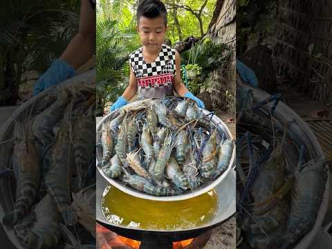 Big river shrimp ๐ฆ cooking by chef Seyhak