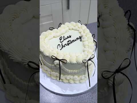 Christening cake 🥰🤍 Use code FROSTLOVE10 for a discount at frostform.com #vintage #cake #shortsfeed