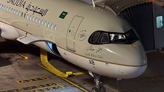 الخطوط السعودية A321neo من جدة إلى المدينة