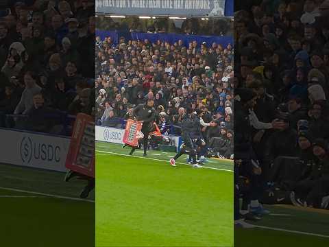 XABI ALONSO PATS JAMES MADDISON <strong>ON</strong> <strong>THE</strong> <strong>HEAD</strong> AFTER GOING OFF INJURED: Chelsea 0-2 Tottenham