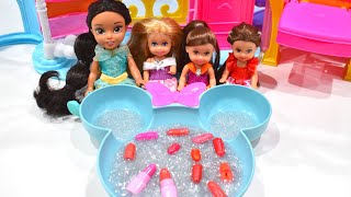 Barbie SLIME Mixing With Lipstick 💄