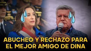 ¡SE BURLARON EN SU CARA! | César Acuña fue humillado y abucheado en desfile por Fiestas Patrias
