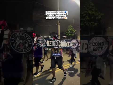 Hinchada de #AlianzaLima pone rumbo al #Morumbi para dejar la garganta en el partido ante #SaoPaulo