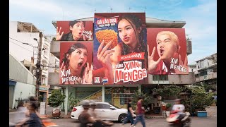 CẢ PHỐ XÔN XAO “XIN MIẾNG” BỞI MỘT BILLBOARD CHẤN ĐỘNG