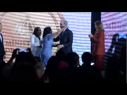 EN VIVO Acto de entrega de la "Medalla al Mérito" de la Mujer Dominicana