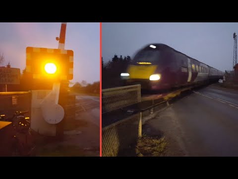Broken Barrier and Class 222 at Cottage Lane Level Crossing [Notts, 13/02/23, PART 1]