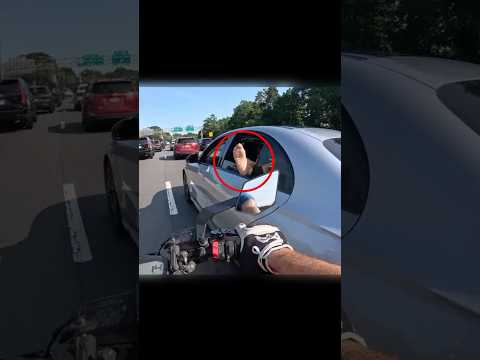 Biker taught her a lesson 😅