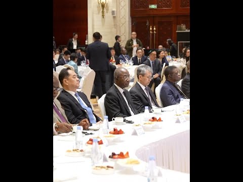 Diplomats laud Xinjiang's development at Beijing meeting