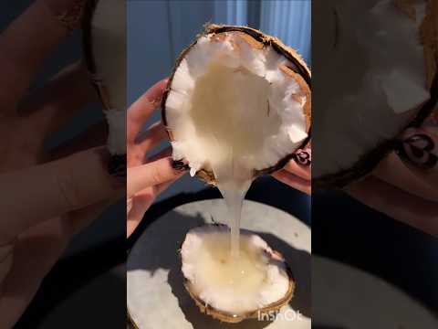 പെട്ട് തേങ്ങ കഴിച്ചതും🤔#shortsindia #youtubeshorts #trending #coconut #food #delicious #yummy #funny