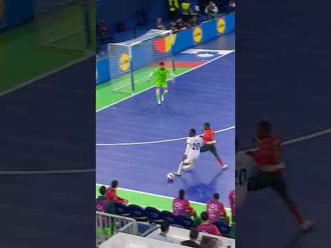 Ouverture du score de Mamad Toure ! 🇫🇷🇵🇹