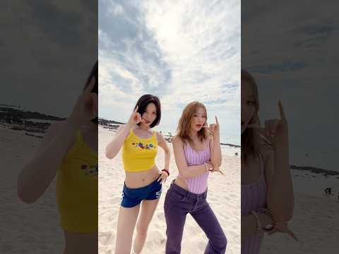 언니 데려옴 🐥🐻 #RedVelvet #SEULGI #<strong>JOY</strong> #SurfinBoy #RedVelvet_SurfinBoy