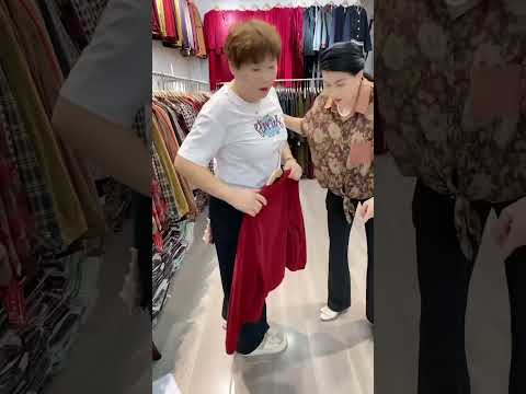 Kind woman help #motivation #positivevibes #lnspiration