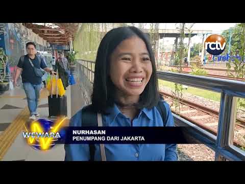 Stasiun Cirebon Dipadati Kedatangan Penumpang