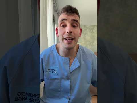 Se introduce varias pilas por el culo #datoscurisos #urgencia #energia