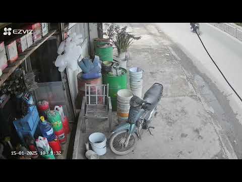 Truck hits house in Ho Chi Minh City, Vietnam