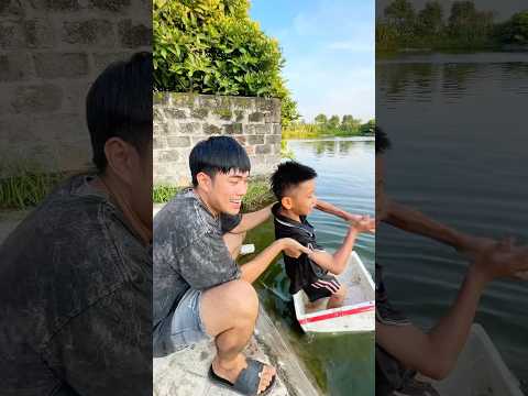 Thanh niên lên cơn đòi đứng trên mặt nước và cái kết #videoshort