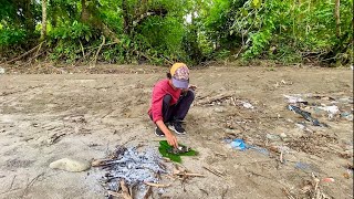 ORANG TAMPAN INI MENIKMATI IKAN HASIL PANCING 