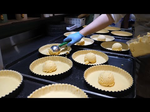 수제파이에 진심인 사람들! 생크림 폭탄 치즈파이와 6가지 맛 역대급 수제파이 Making fresh cream bomb cheese pie - Korean street food