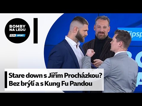 Stare down Richarda s Procházkou? Sundal brýle a dal Kung Fu Pandu