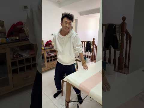 偷偷在家铺了5200个摔炮当地砖，就等姐姐踩进来吓得她魂飞魄散！🎉 #美女整蛊 #搞笑