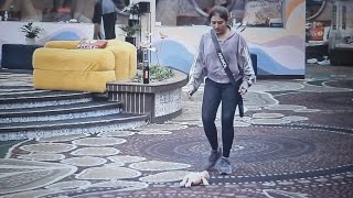 അനുമോളുടെ പാവ വലിച്ചെറിഞ്ഞു അപ്പാനി 😯😯 Biggboss malayalam season 7 live #bbms7promo #biggboss 