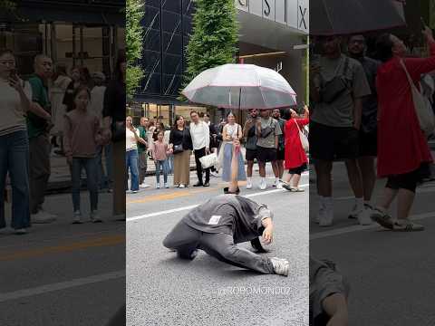 【Unbelievable Dancing Umbrella!!】【Japan’s Most Viral Talent】ROBOMON