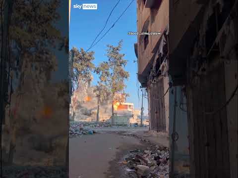 Moment Israeli missile hits Gaza school
