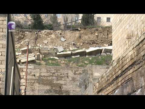 Zığ qəsəbəsində binalarda yaranan çatlar təhlükəli səviyyəyə çatdı