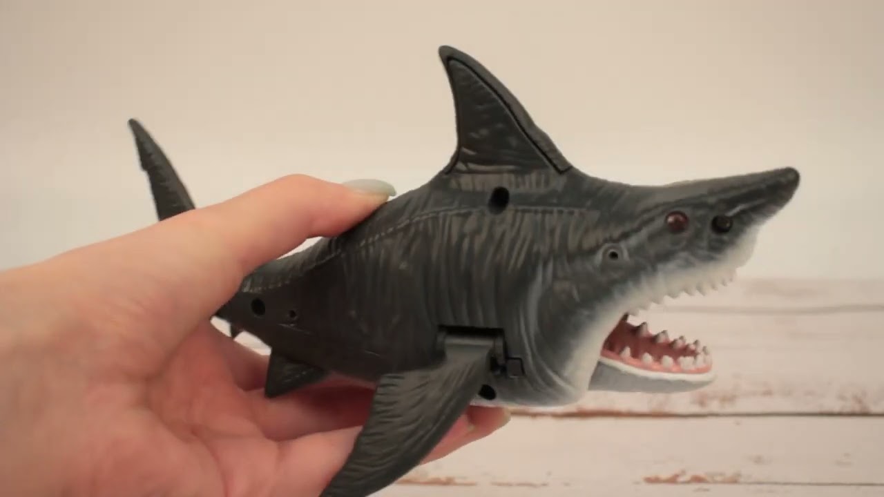 Акула Red Box на батарейках световые звуковые эффекты с 3лет - видео Акула Red Box на батарейках световые звуковые эффекты с 3лет - видео