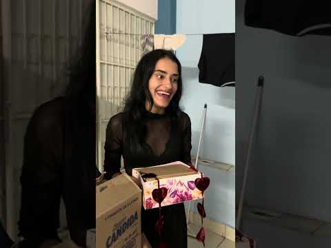 Irmãzinhas ajudam milionária e recebem uma linda recompensa 😱🥹