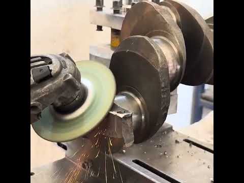 Skilled Machinist Restores Damaged Crankshaft Using Lathe Machine!
