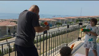Fatih Selimle su tabancalarına su doldurduk.babasını ıslattık.yavuz Emreye sürpriz