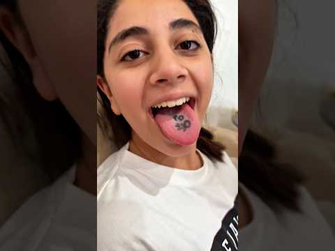 شوفي ع لسان ميرنا 😱