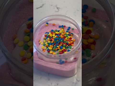 DIY Confetti cake sugar body scrub🧁✨💕🤤 #DIY #sugarscrub #bodyscrub #diybodyscrub #beautytips