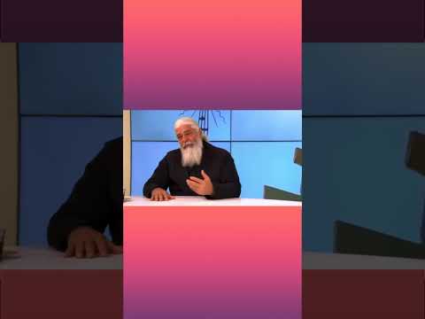 A venit una la mine și mi-a spus că e bioenergiciană și că trebuie să stea în întuneric, am început