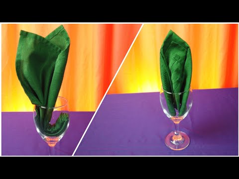 2 NAPKIN FOLDING W/ GLASS