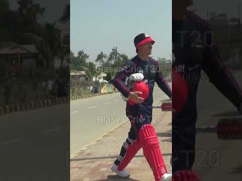 David Warner Angry To PSL 10 Management #psl10 #davidwarnerbatting #davidwarner