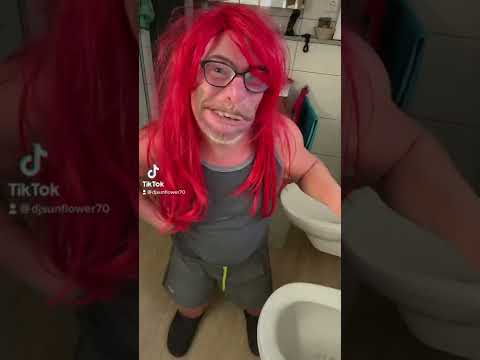 WALTER&ME 😳 LULU LUSTIG SEIN #djsunflower #comedy #toilet #song #lu #lu