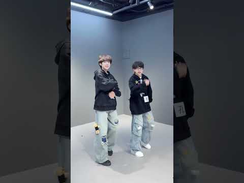 一想到一会要干嘛就想笑 #TEAMBOYS #张嘉懿Austin #孔鑫Kimi #TWS #chanel