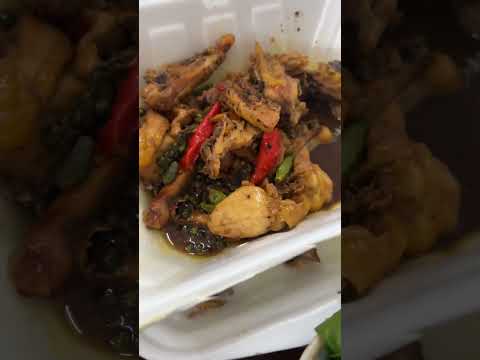 Cây nhà lá vườn