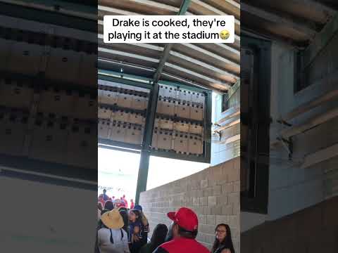 They’re playing Kendrick at the Stadium now 🤣 #kendricklamar #drake #notlikeus #trending #fypシ゚viral