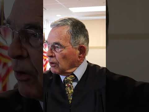 Asking Judge To Give Me $5 #1aauditor #lawenforcement #police #funny #cops #firstamendementaudit