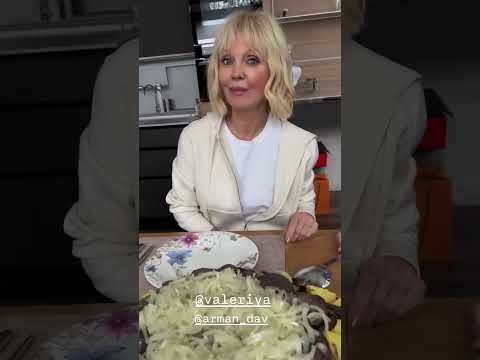 Валерия и Иосиф отмечают День Матери