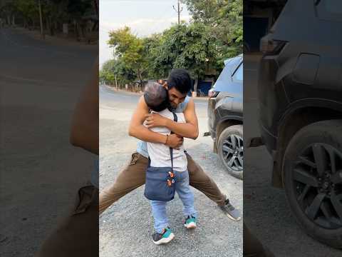 गले मिलने का तरीक़ा थोड़ा casual था😱 #comedy #funny #jokes #viralreels #trending #explore #drama