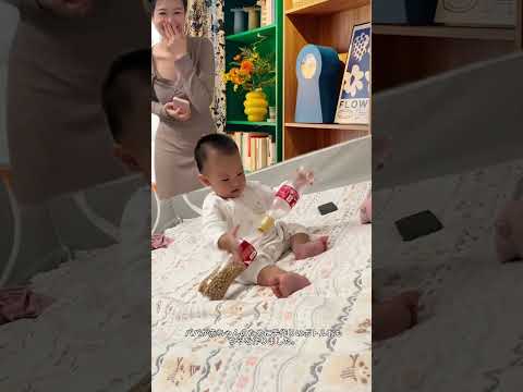シンプルな手作りおもちゃ<strong>で</strong>、赤ちゃんはとても喜ん<strong>で</strong>いま<strong>す</strong>。