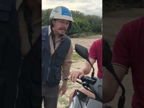 เราเป็นตำรวจของประชาชน พ่ะน่ะ