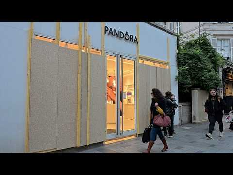 France: shops barricaded in Lyon and Orléans for possible unrest as protests loom