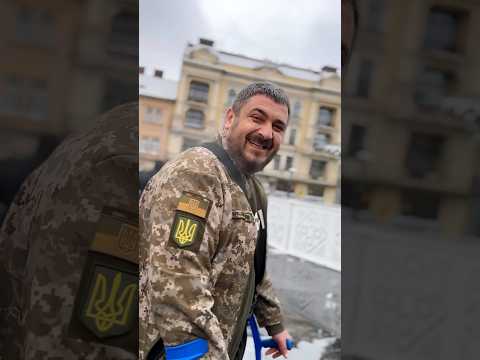 «Скільки коштує Look?» Ви можете задонатити на банку, яку відкрив наш ветеран, посилання в інстаграм