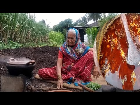 अस्सल गावरान चवीचा चुलीवरचा झणझणीत कोल्हापुरी तांबडा रस्सा | Kolhapuri Tambda Rassa | Chicken Curry