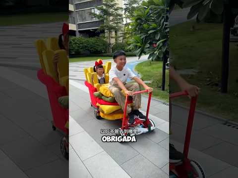 Max cortou a banheira da irmã dele para transformá-la em um go-kart super legal😂 #shorts #ytshorts